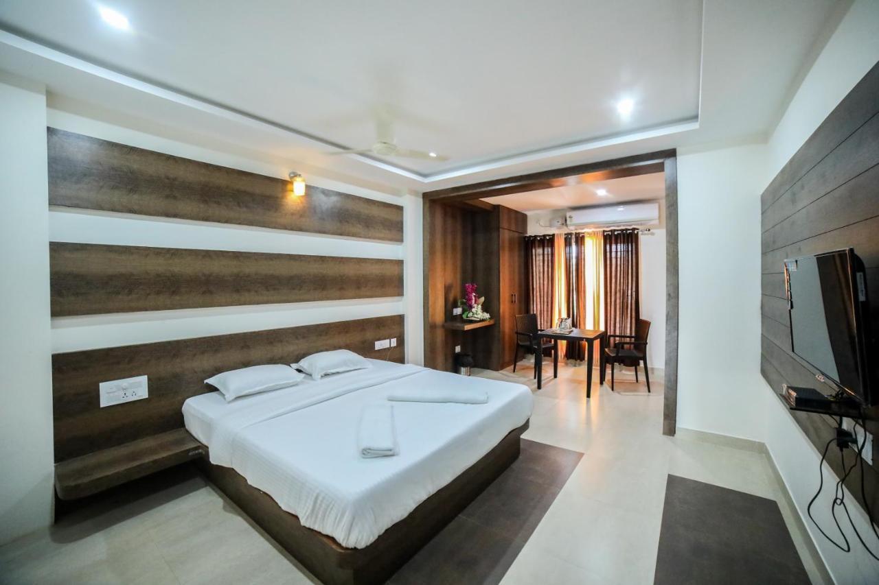 Отель Mandara Residency Kaup Экстерьер фото